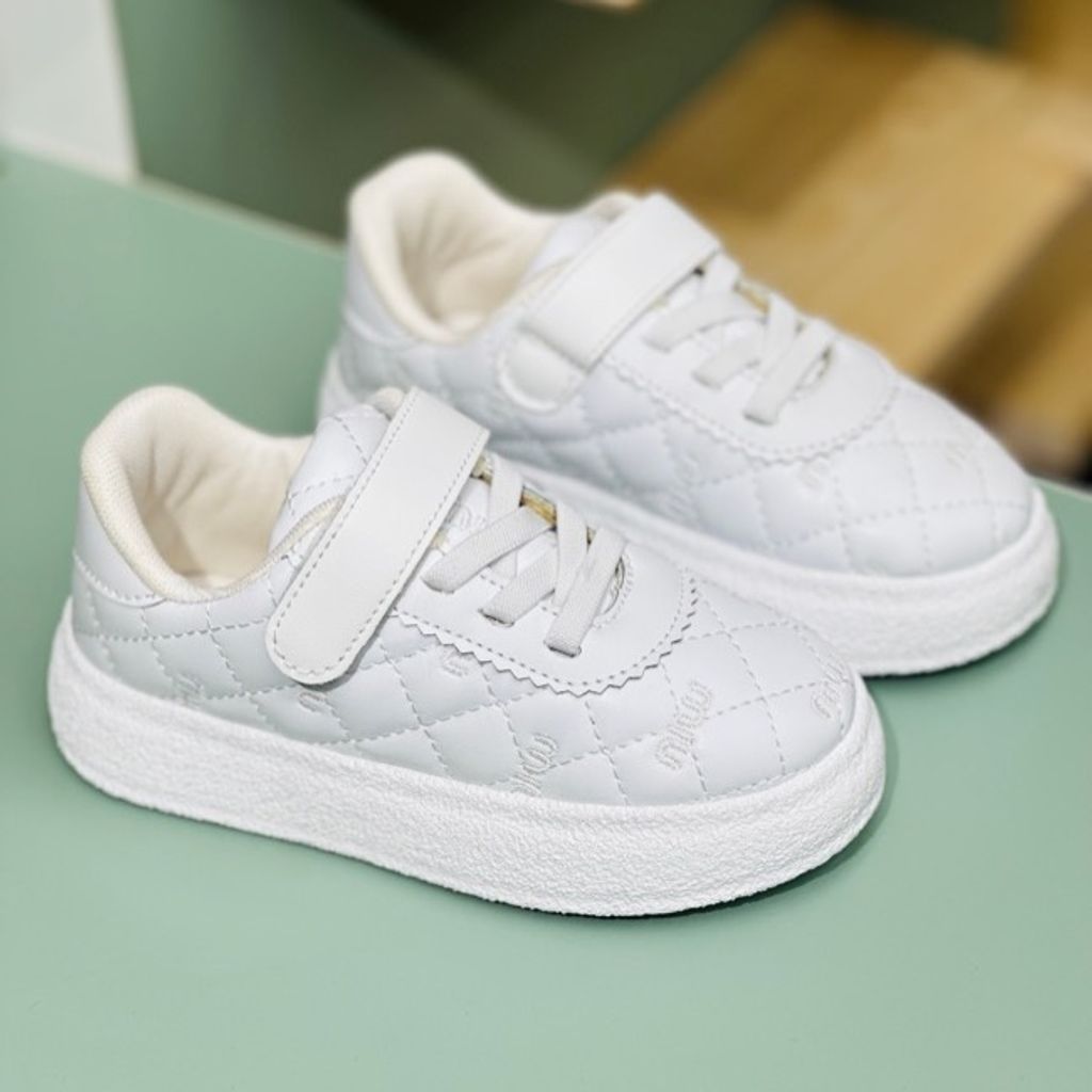 خرید اینترنتی قیمت ونس بچگانه طرح شنل دوزی miu کد 121708