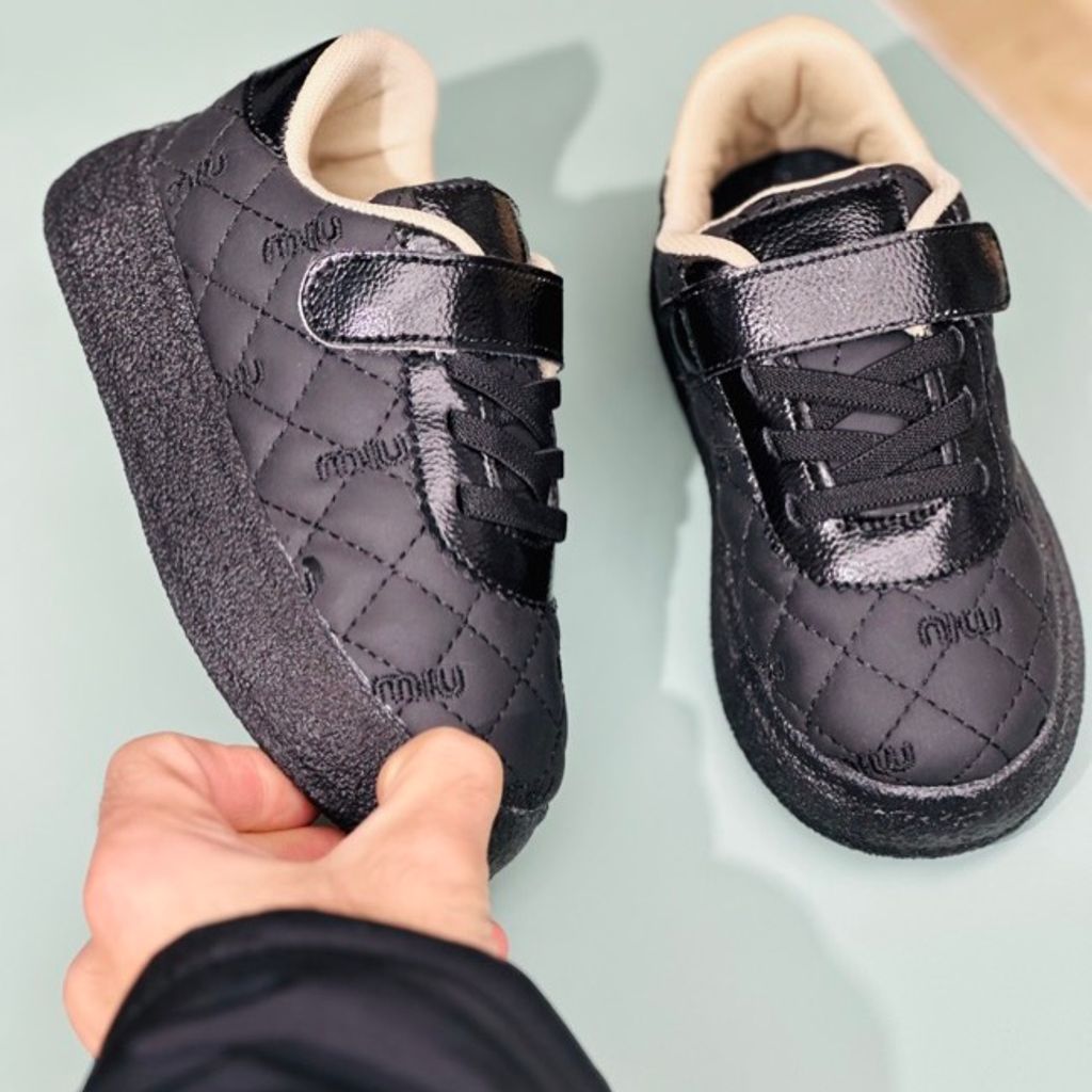 خرید اینترنتی قیمت ونس بچگانه طرح شنل دوزی miu کد 121708