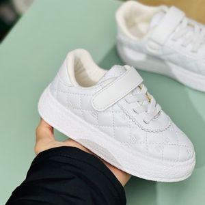 خرید اینترنتی قیمت ونس بچگانه طرح شنل دوزی miu کد 121708