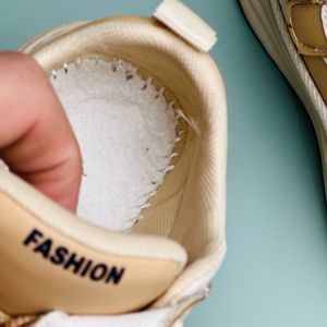 خرید اینترنتی قیمت کتونی بچگانه طرح شنل دوزی Papia کد 122205