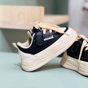 خرید اینترنتی قیمت کتونی بچگانه طرح شنل دوزی Papia کد 122205