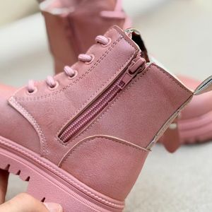 خرید اینترنتی قیمت بوت بچگانه طرح بغل زیپ مثلثی از Kids کد 4090802