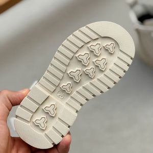 خرید اینترنتی قیمت بوت بچگانه طرح بغل زیپ مثلثی از Kids کد 4090802