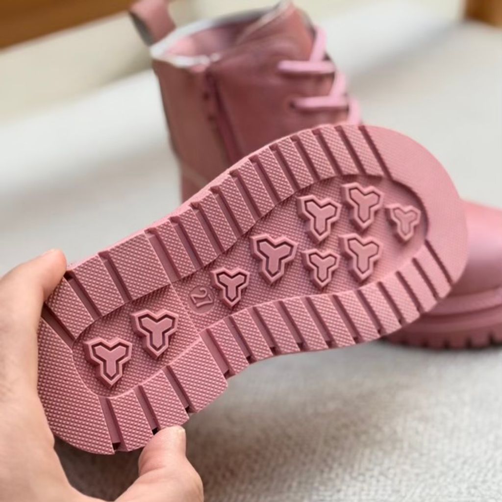 خرید اینترنتی قیمت بوت بچگانه طرح بغل زیپ مثلثی از Kids کد 4090802