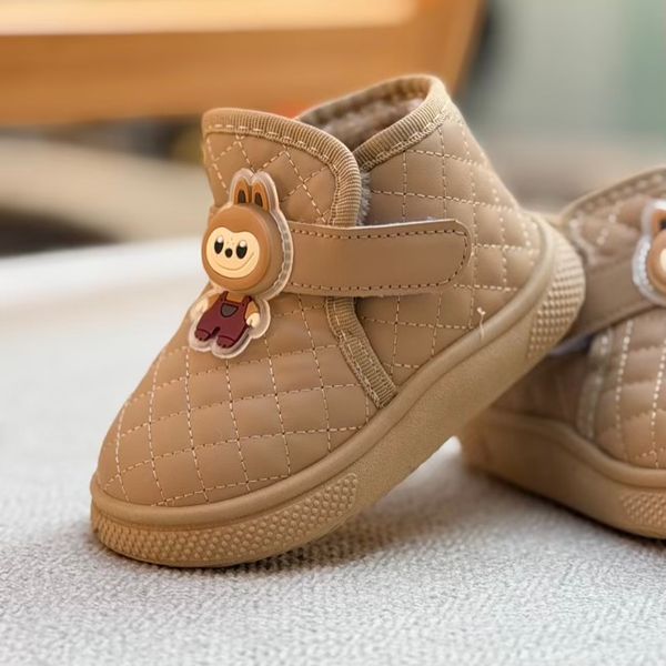 بوت بچگانه شنل دوزی طرح لبوبو از  کد 4090901