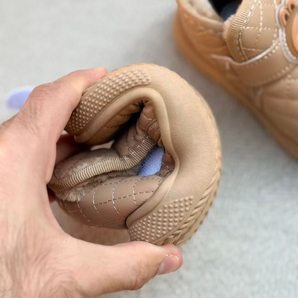 خرید اینترنتی قیمت بوت بچگانه شنل دوزی طرح لبوبو از  کد 4090901