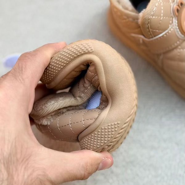 بوت بچگانه شنل دوزی طرح لبوبو از  کد 4090901