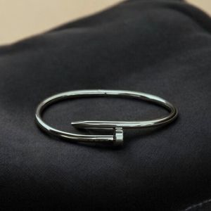 بنگل زنانه طرح میخی کد 3332026