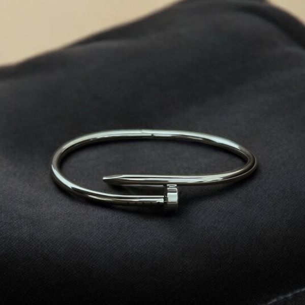 بنگل زنانه طرح میخی کد 3332026