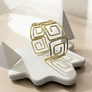 خرید انلاین بنگل زنانه طرح ورساچ کد 3332027