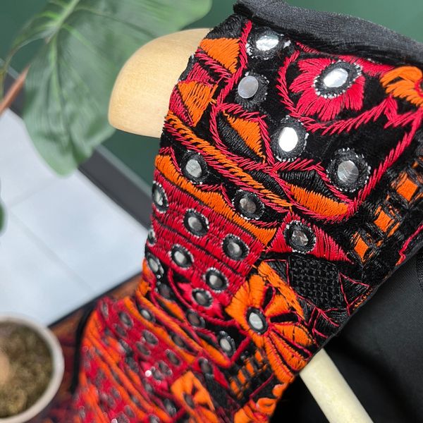 جلیقه مخمل سوزندوزی یلدا