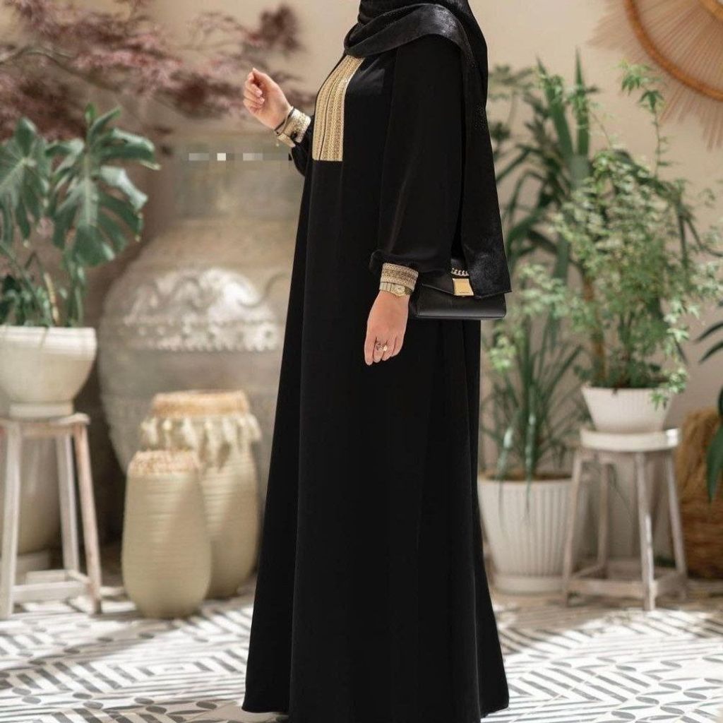 مشخصات عبا طلاکوب نورا