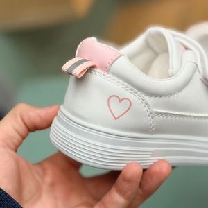 خرید اینترنتی قیمت ونس بچگانه طرح قلبی از Trip کد 4090502