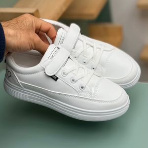 خرید اینترنتی قیمت ونس بچگانه طرح قلبی از Trip کد 4090502