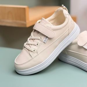 خرید اینترنتی قیمت ونس بچگانه طرح قلبی از Trip کد 4090502