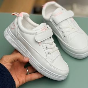 خرید اینترنتی قیمت ونس بچگانه طرح قلبی از Trip کد 4090502