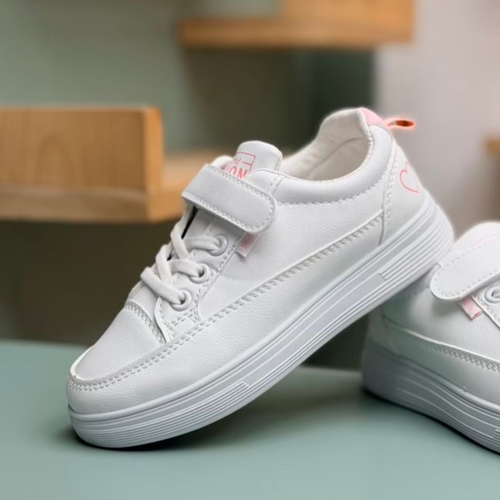 خرید اینترنتی قیمت ونس بچگانه طرح قلبی از Trip کد 4090502