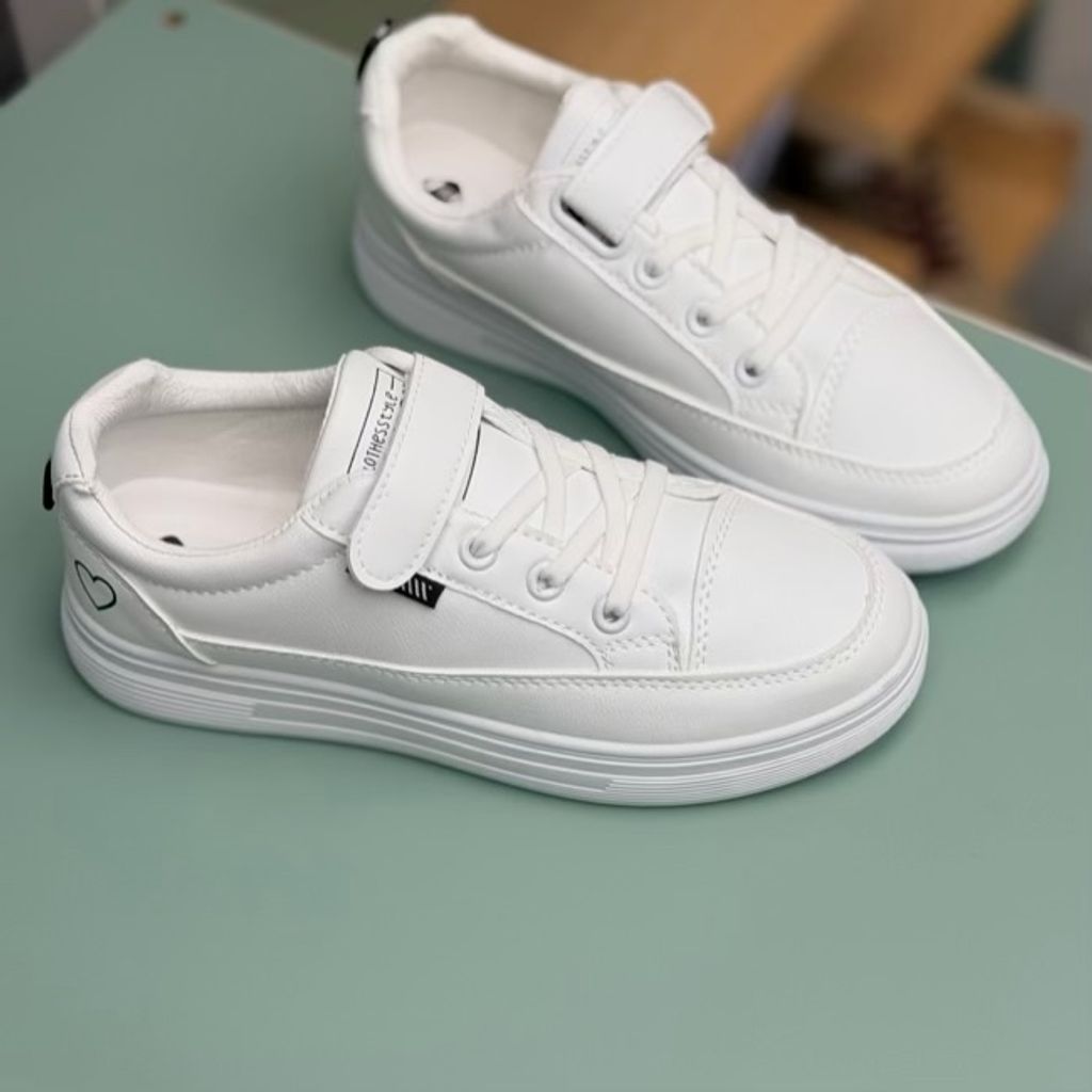 خرید اینترنتی قیمت ونس بچگانه طرح قلبی از Trip کد 4090502