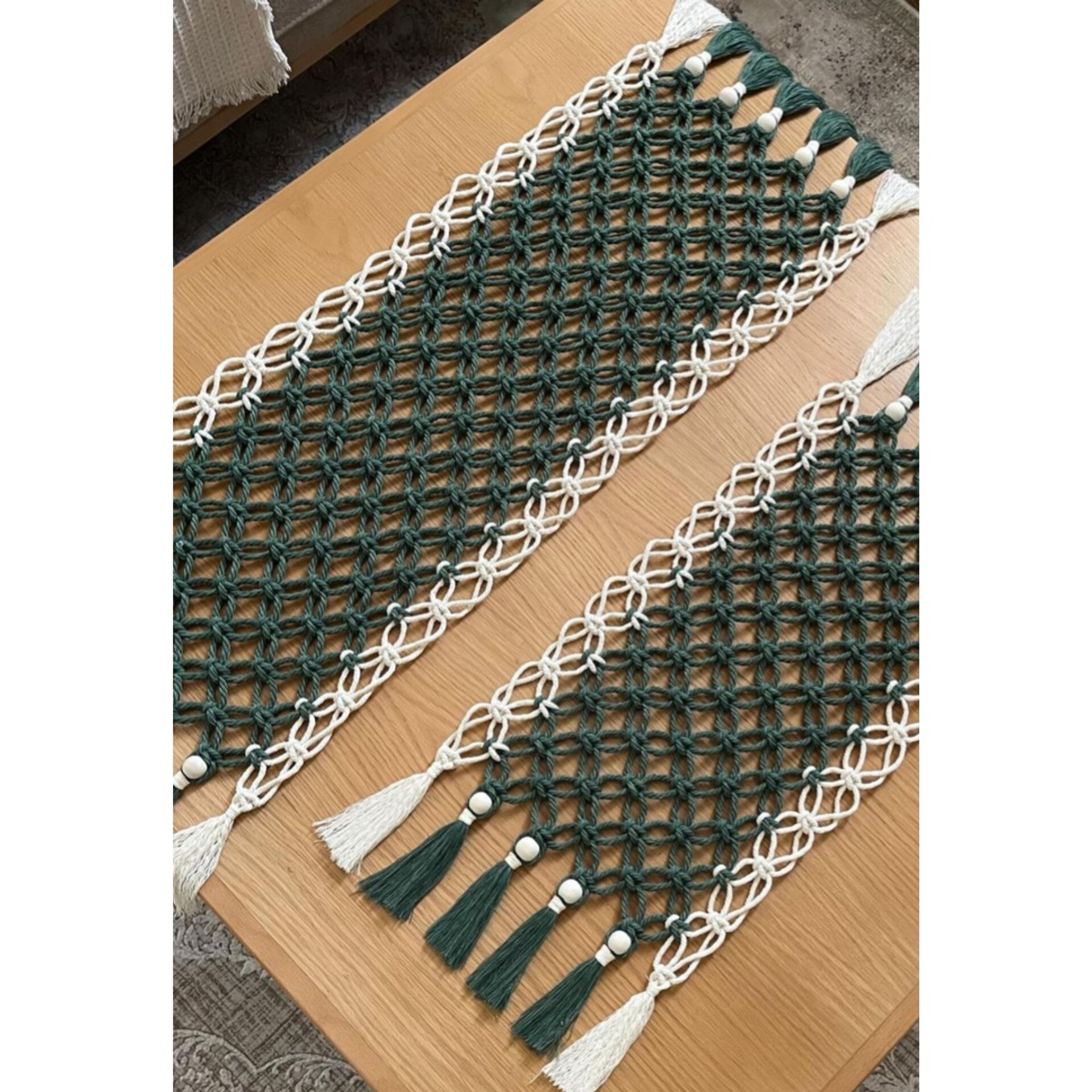 خرید انلاین ست دوعددی رومیزی مکرومه طرح ترگل