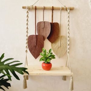 شلف برگ مکرومه چوبی مدل النا