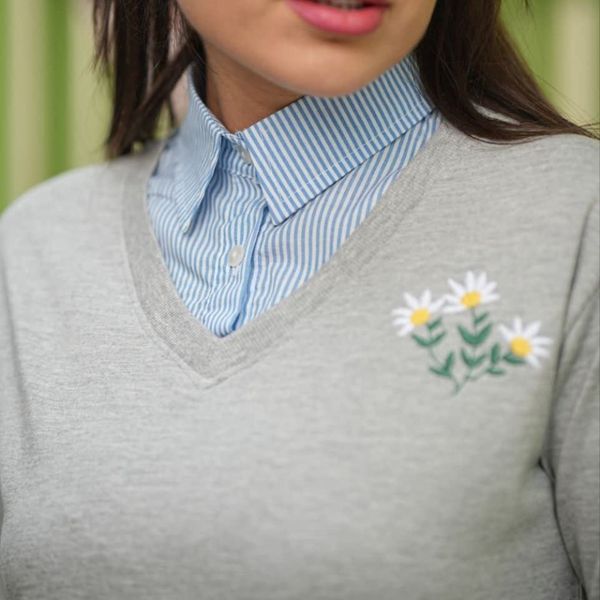 بلوز دورس زنانه آستین بلند یقه مردانه گلدوزی شده بابونه ماهو