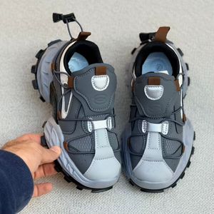 خرید اینترنتی قیمت کتونی بچگانه طرح بالنسیاگا از KAKA کد 4091301