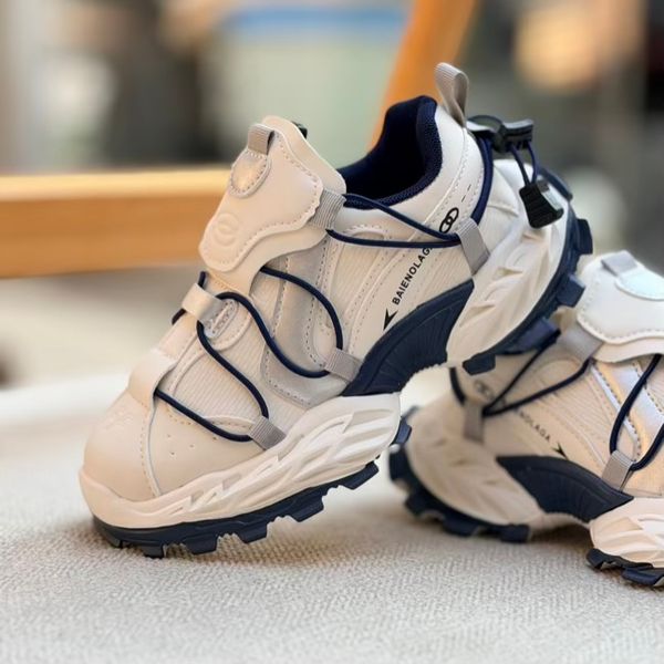 کتونی بچگانه طرح بالنسیاگا از KAKA کد 4091301