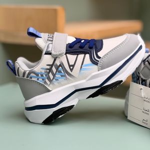 خرید اینترنتی قیمت کتونی بچگانه طرح نیوبالانس آبرنگی از K-Z کد 4081203