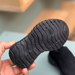 خرید اینترنتی قیمت کتونی بچگانه جورابی از BRQ کد 4081202