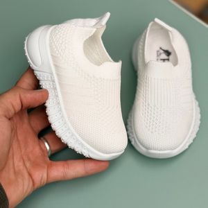 خرید اینترنتی قیمت کتونی بچگانه جورابی از BRQ کد 4081202