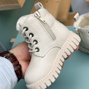 خرید اینترنتی قیمت بوت بچگانه طرح D نگینی از Kids کد 4072301