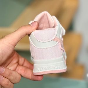 خرید اینترنتی قیمت کتونی نیمساق طرح جردن کرومی لنگ دراز برند کیدز کد 4071902