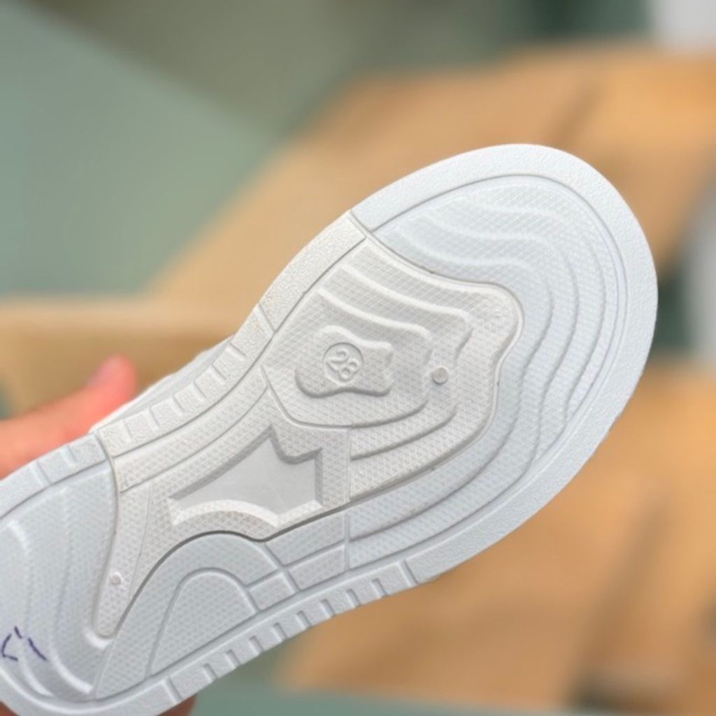 خرید اینترنتی قیمت کتونی نیمساق طرح جردن کرومی لنگ دراز برند کیدز کد 4071902