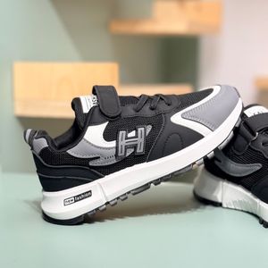 خرید اینترنتی قیمت کتونی بچگونه طرح 2025 H new از Trip کد 4071601