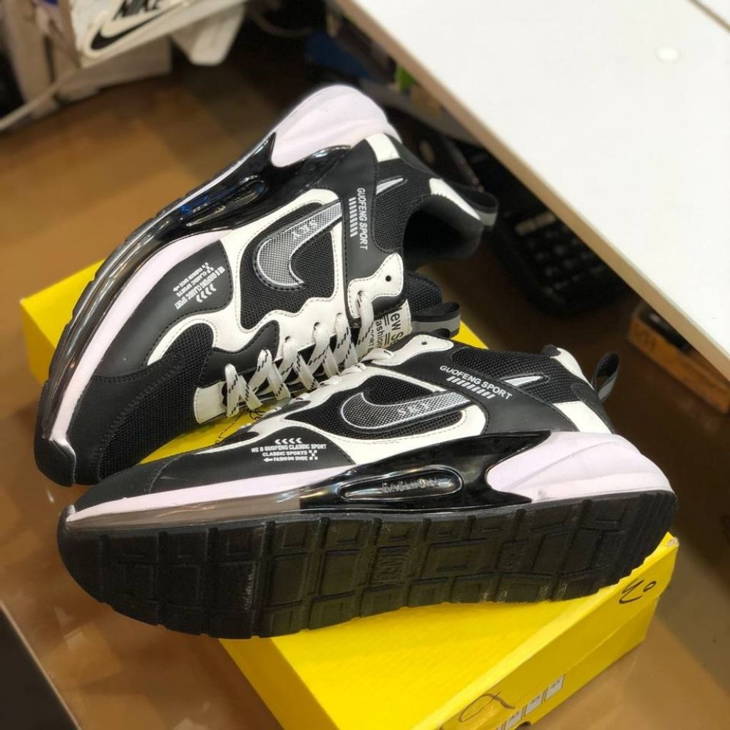 مشخصات کفش نایک واید مردانه رنگ مشکی سفید