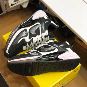 مشخصات کفش نایک واید مردانه رنگ مشکی سفید