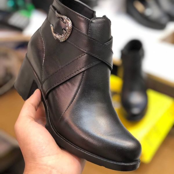 کفش نیم بوت زنانه پاشنه پنج سانت مدل گندم