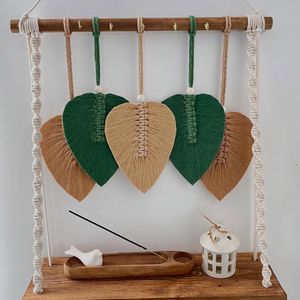 جاکلیدی مکرومه بافی مدل برگ