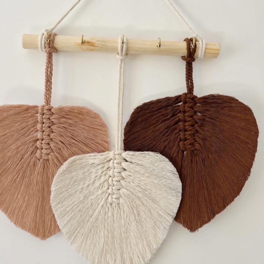 خرید انلاین جاکلیدی سه برگ مکرومه بافی