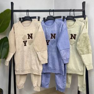 خرید اینترنتی ست بلوز شلوار آیلار