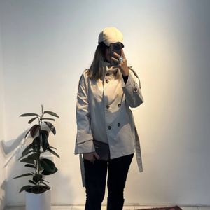 قیمت ارزان ترنچ کت کوتاه