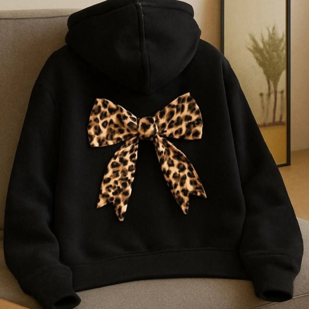 مشخصات هودی مشکی پاپیون