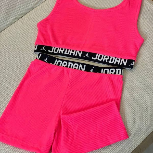 ست نیم‌تنه و شورتک