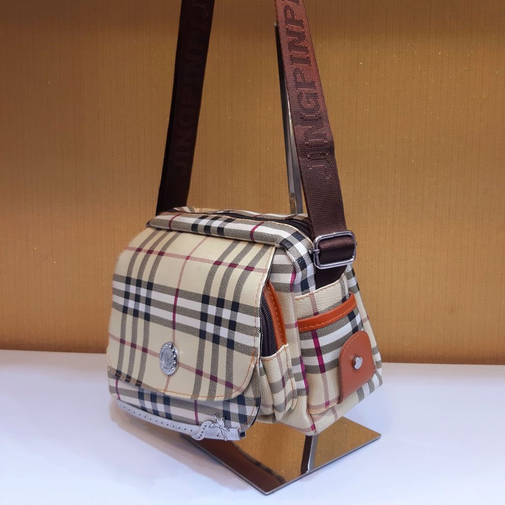 خرید اینترنتی کیف دوشی Burberry