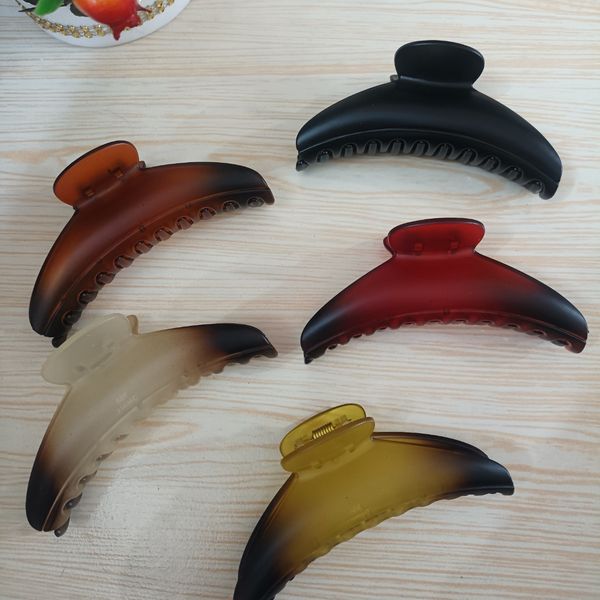 کلیپس متوسط زنانه