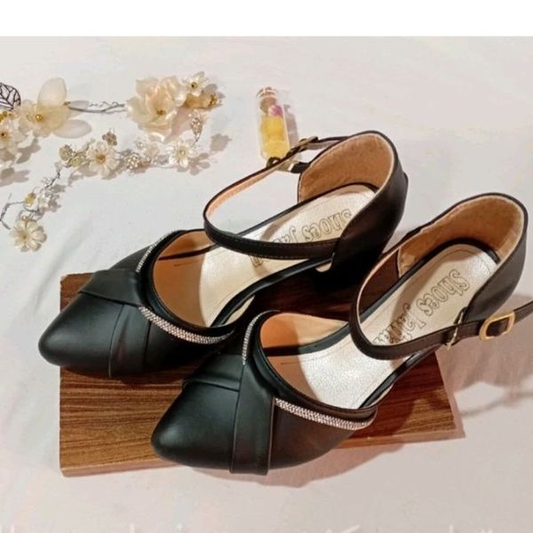 کفش مجلسی زنانه و دخترانه مدل عروسکی