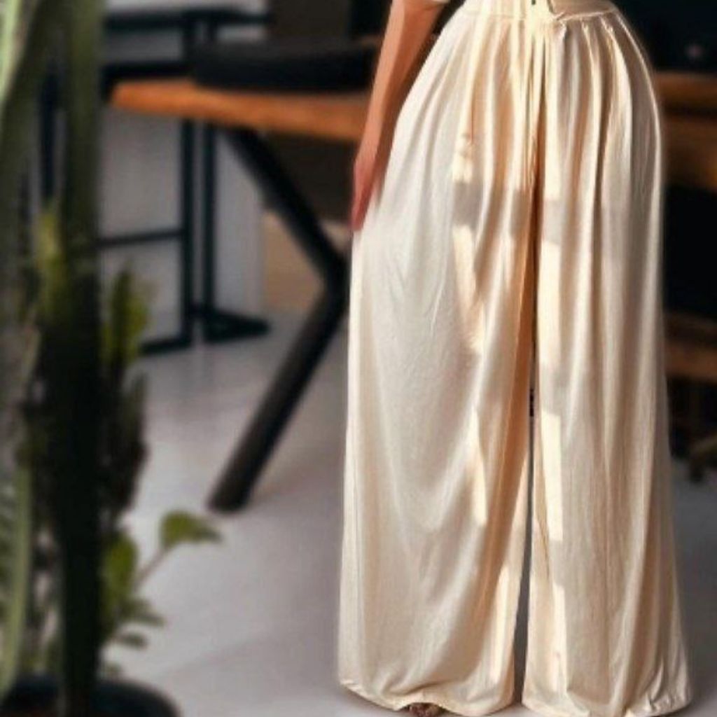 خرید انلاین ست کراپ و شلوار پیله دار