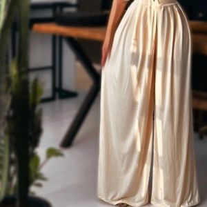 خرید انلاین ست کراپ و شلوار پیله دار