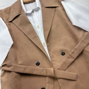 مشخصات وست و شومیز آوینا