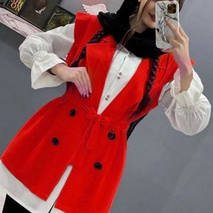 فروش اینترنتی وست و شومیز آوینا